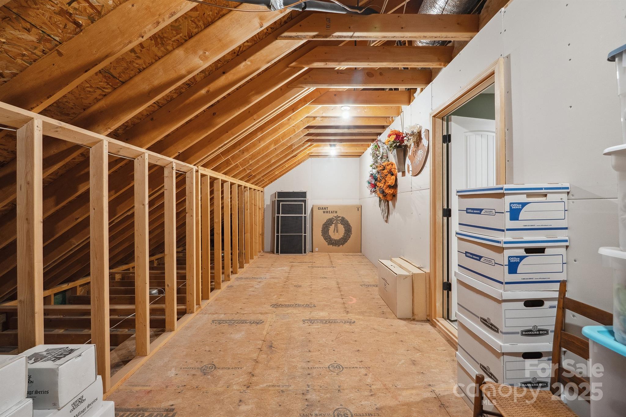 270 North Street Property Photo 42