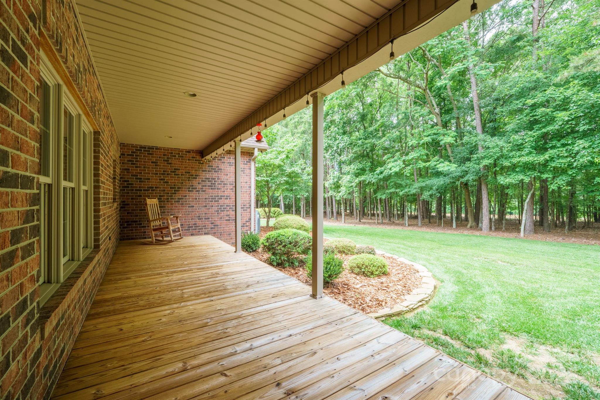 270 North Street Property Photo 45