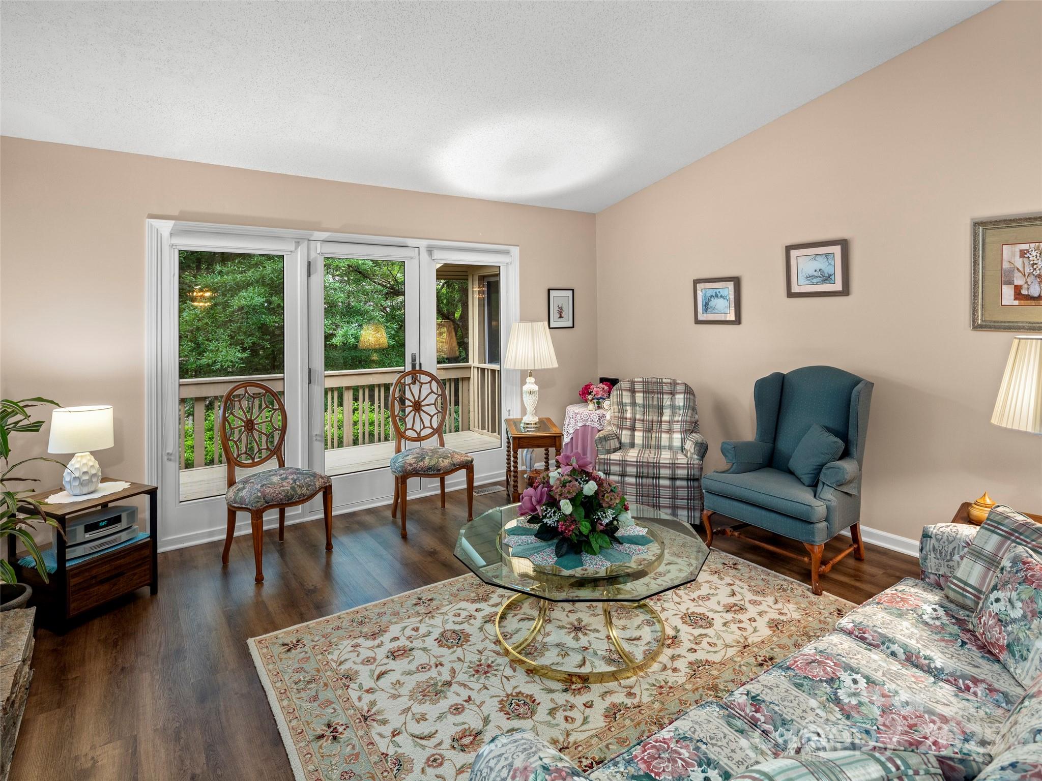 502 Spanish Oak Lane Property Photo 6