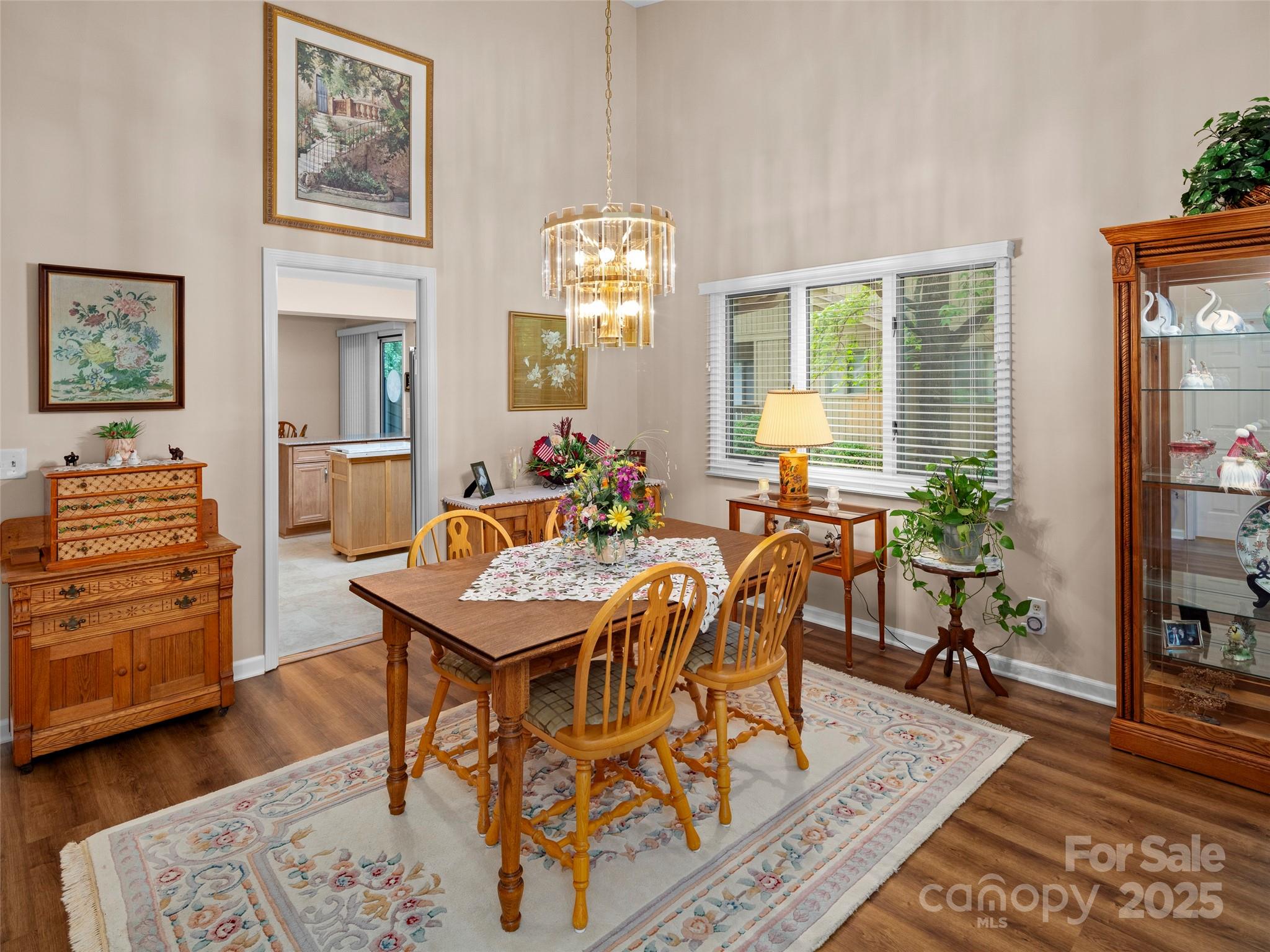 502 Spanish Oak Lane Property Photo 9