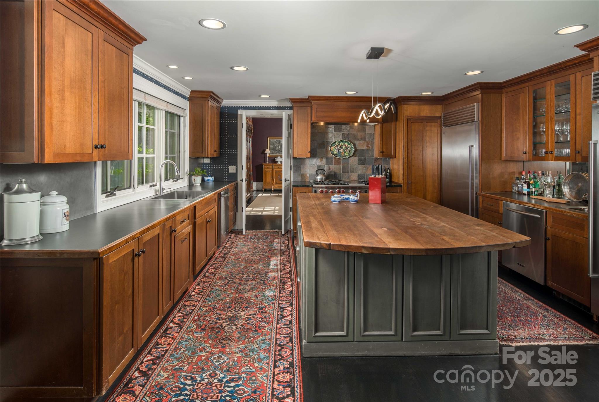 362 Wonderland Trail Property Photo 4