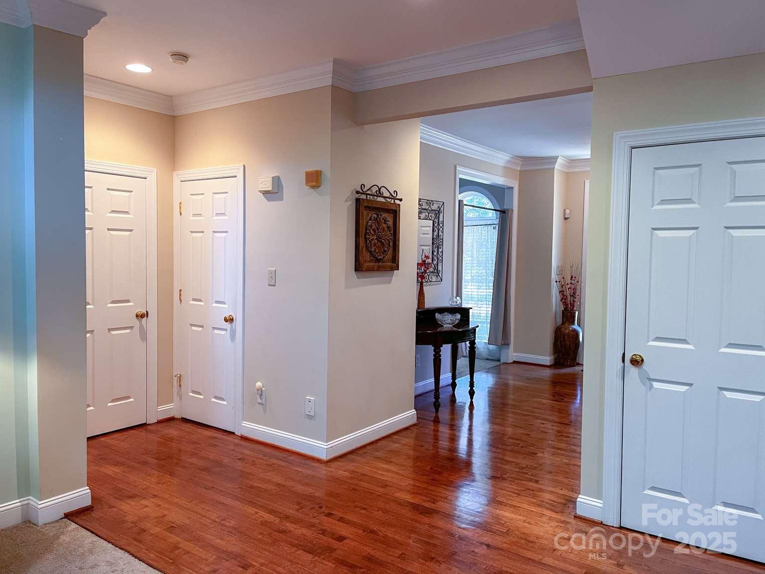 15494 Donnington Drive Property Photo 12