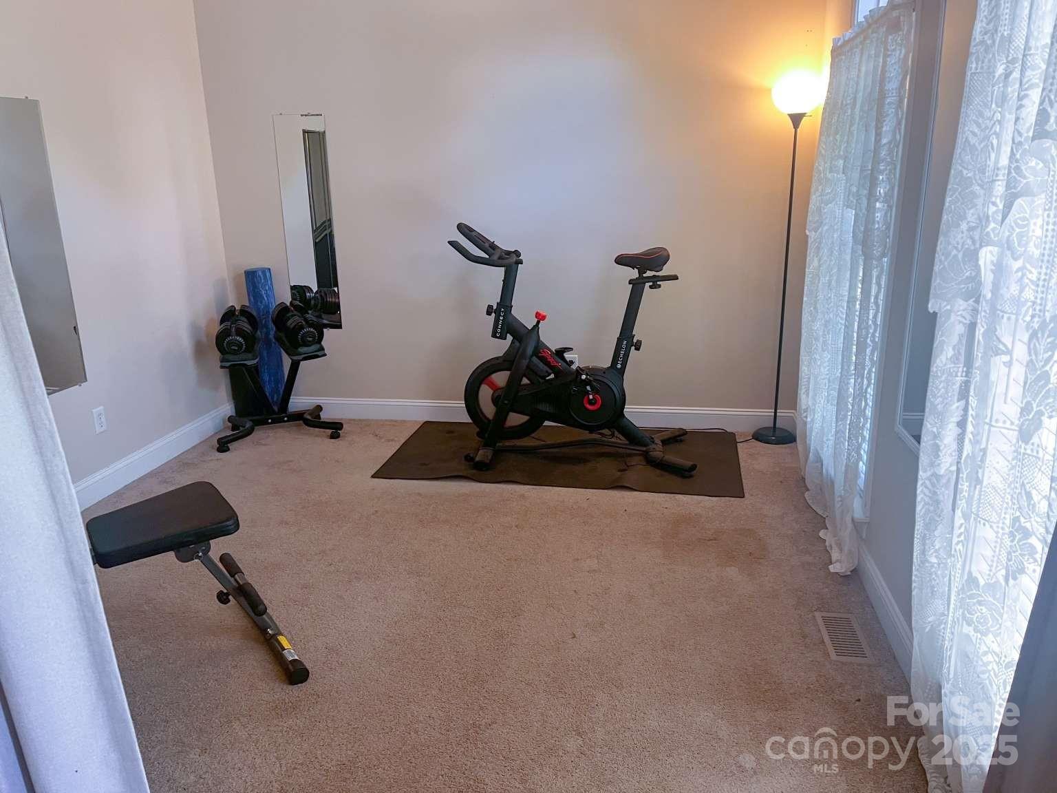 15494 Donnington Drive Property Photo 16