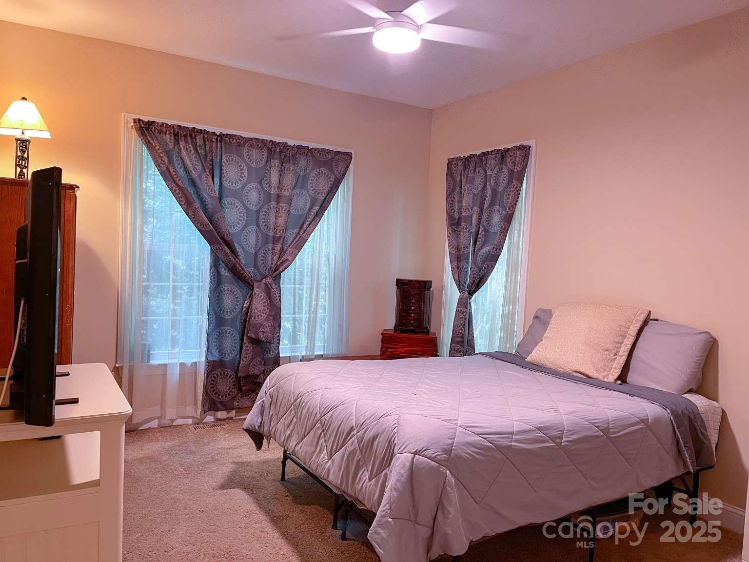 15494 Donnington Drive Property Photo 18