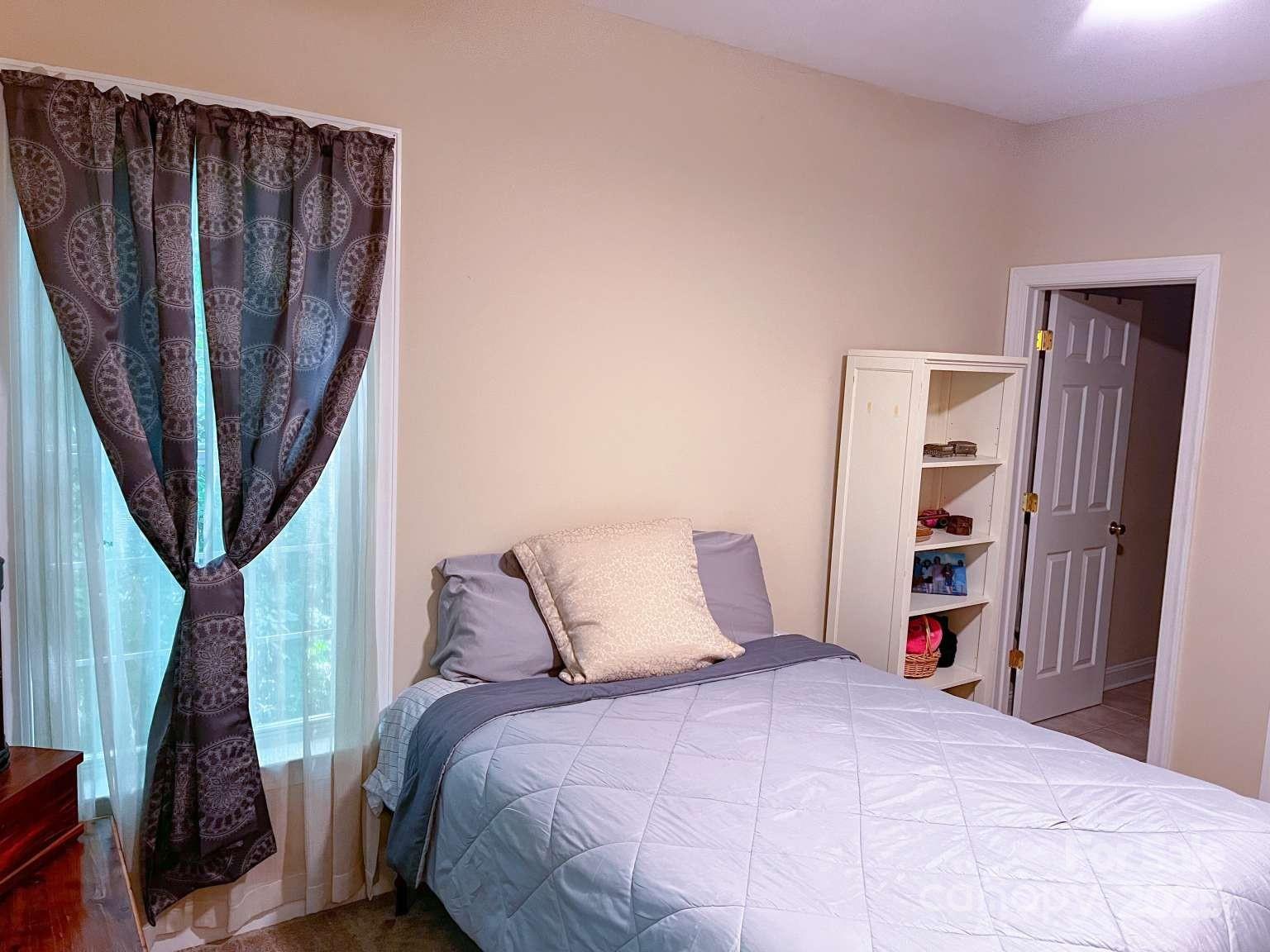 15494 Donnington Drive Property Photo 19