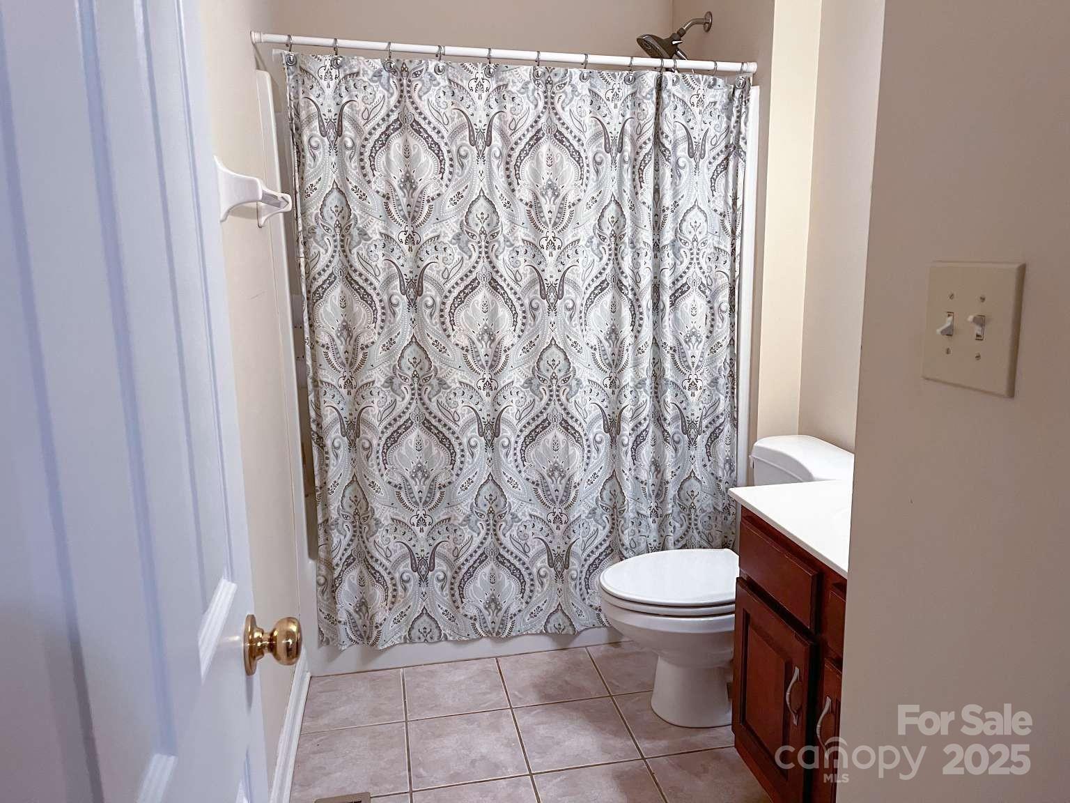 15494 Donnington Drive Property Photo 20