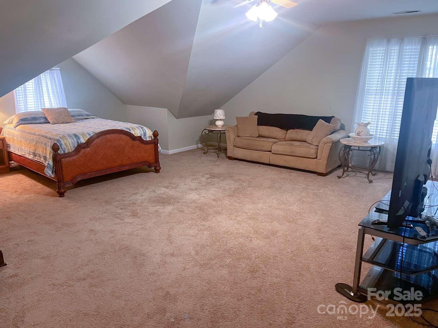 15494 Donnington Drive Property Photo 23