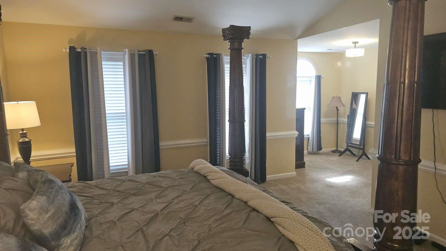 15494 Donnington Drive Property Photo 32