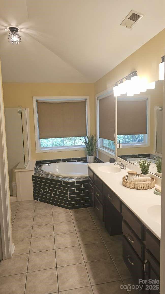 15494 Donnington Drive Property Photo 36