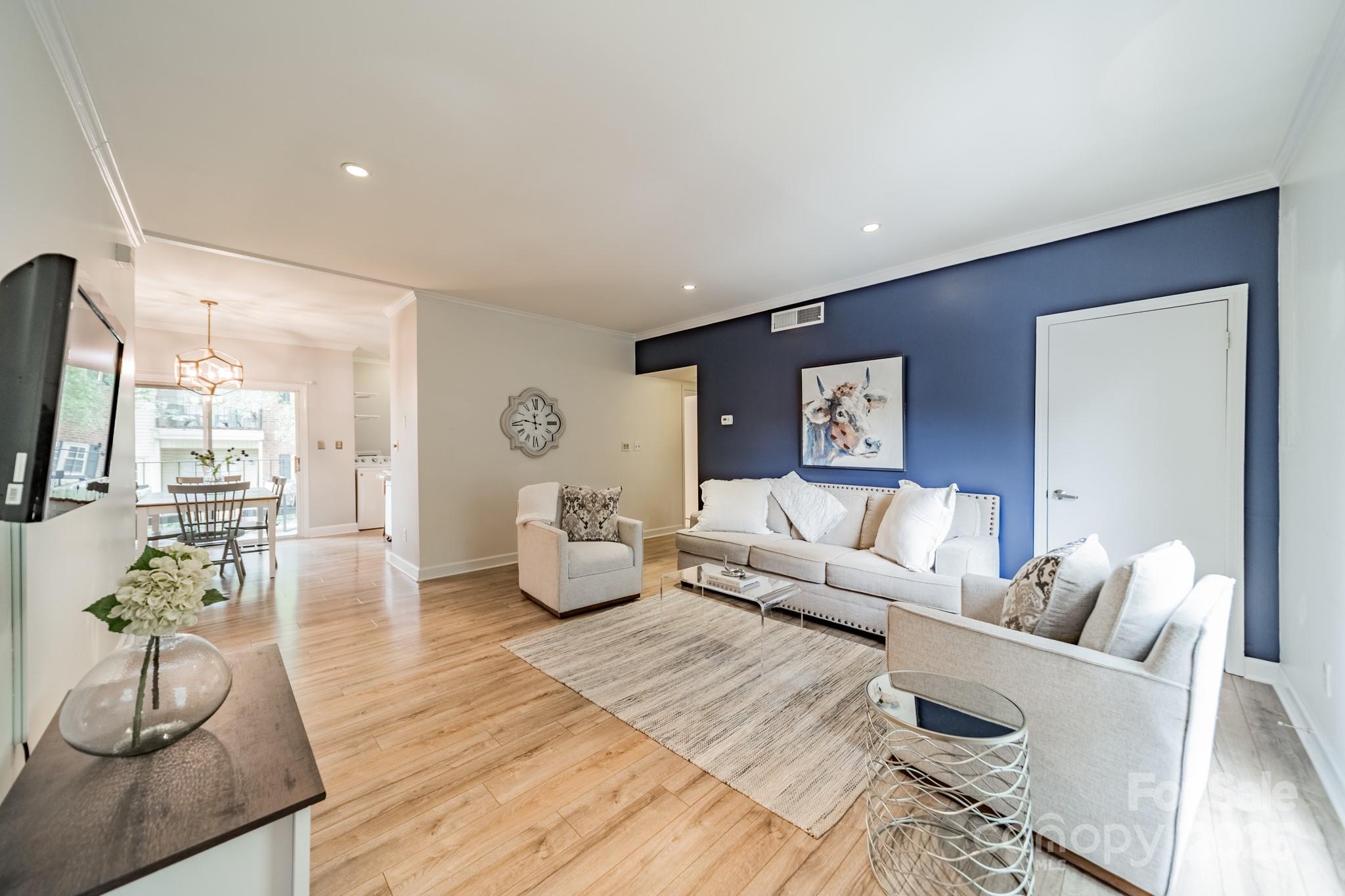 5927 Quail Hollow Road H Property Photo 1