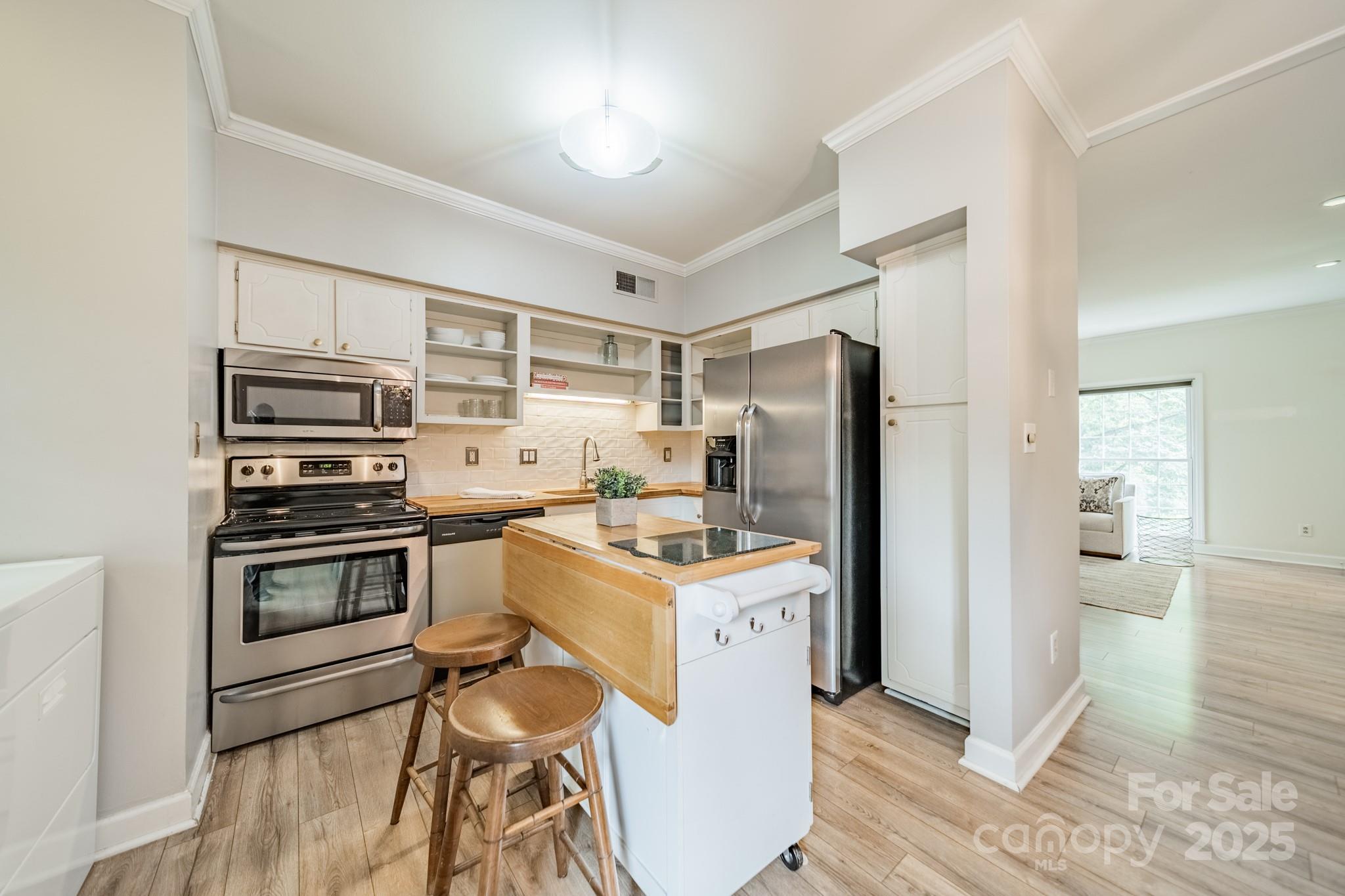 5927 Quail Hollow Road H Property Photo 10