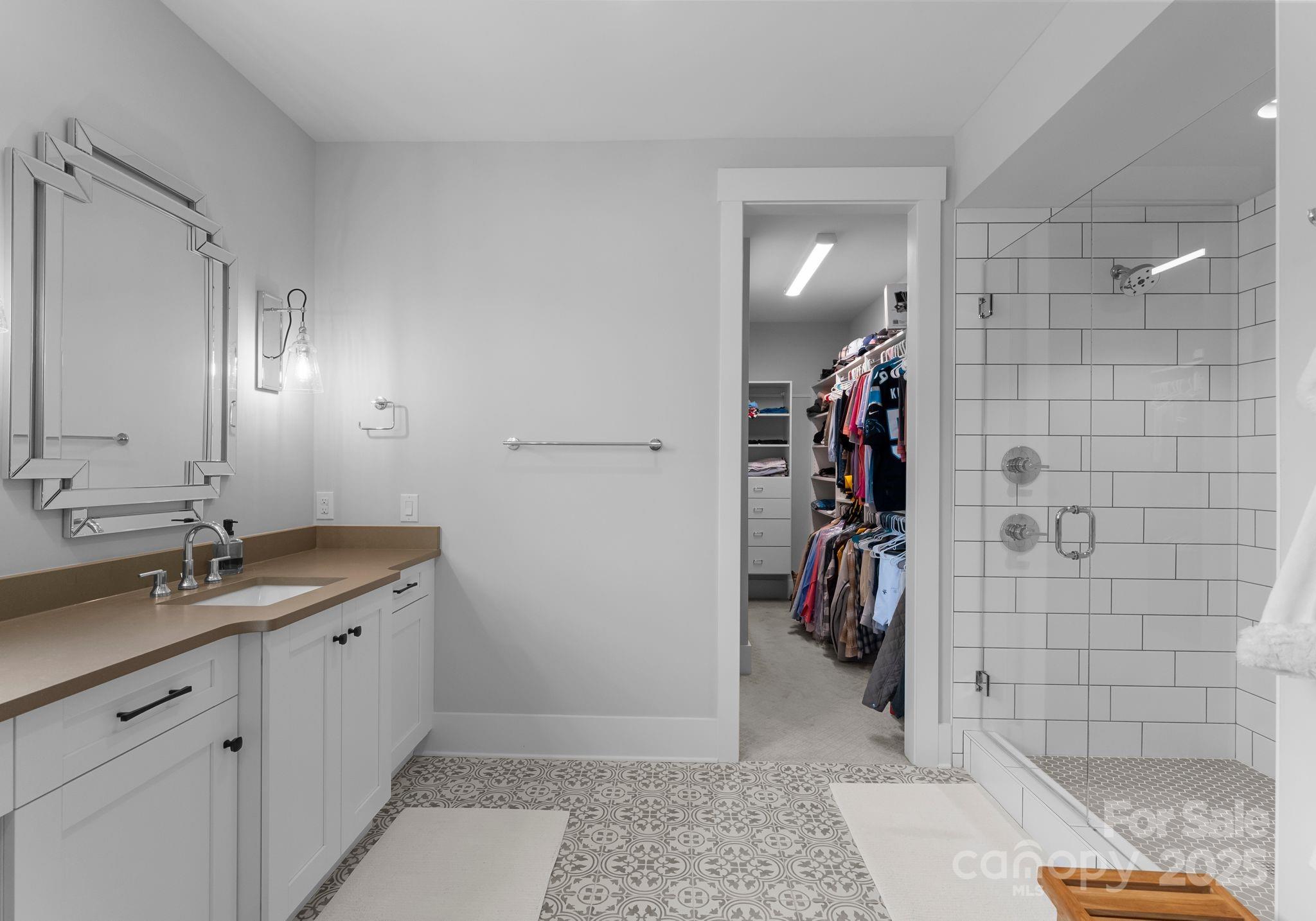 4021 Redwood Avenue Property Photo 18