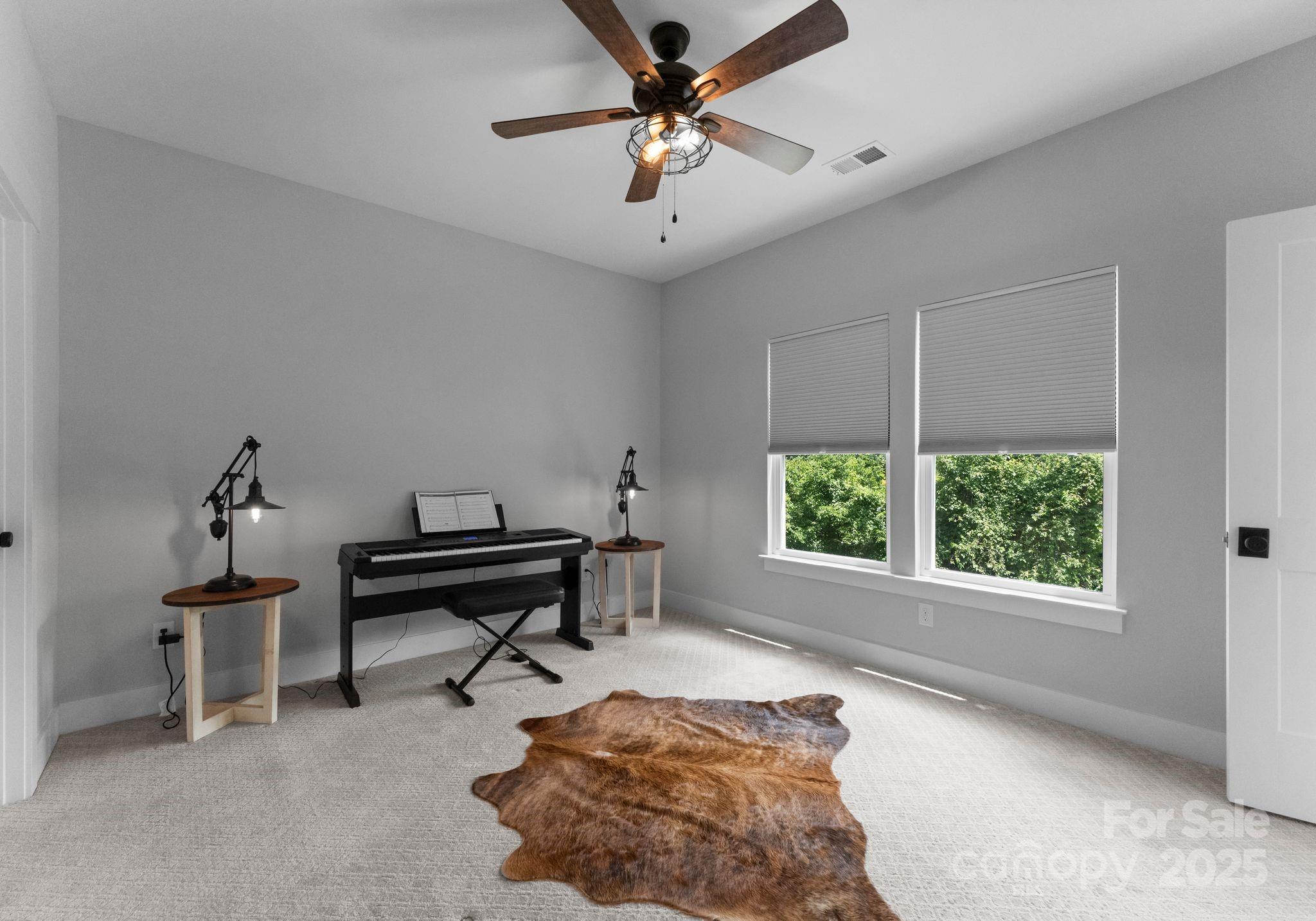 4021 Redwood Avenue Property Photo 22