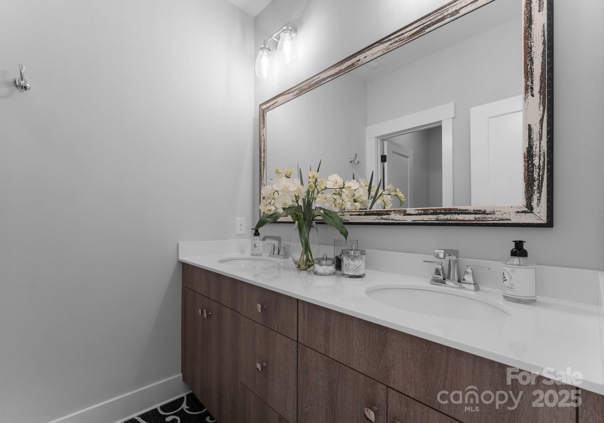 4021 Redwood Avenue Property Photo 23