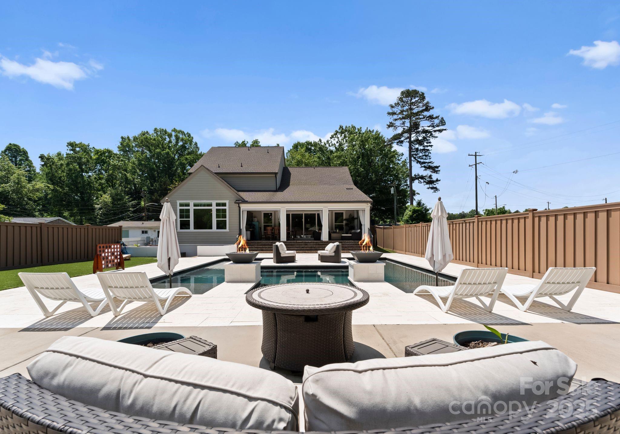 4021 Redwood Avenue Property Photo 28