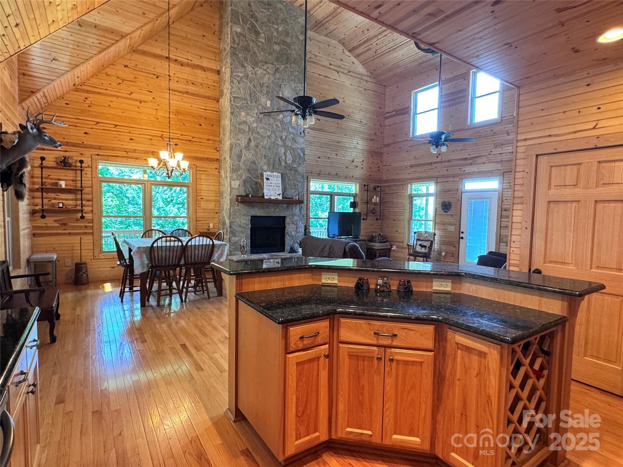 658 Green Point Lane Property Photo 1