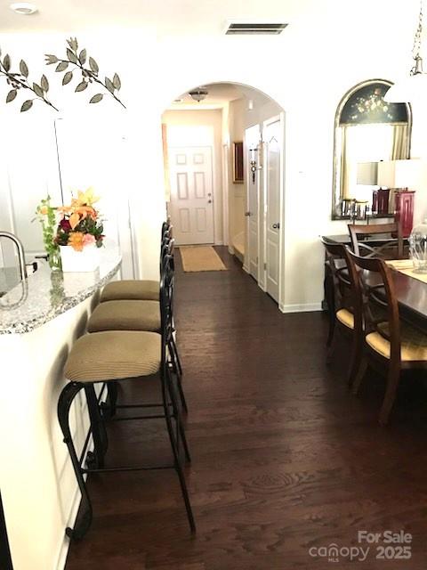 8039 Scarlet Oak Terrace Property Photo 5