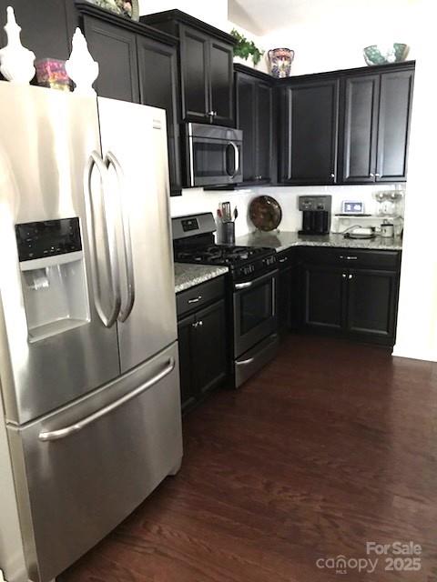 8039 Scarlet Oak Terrace Property Photo 9