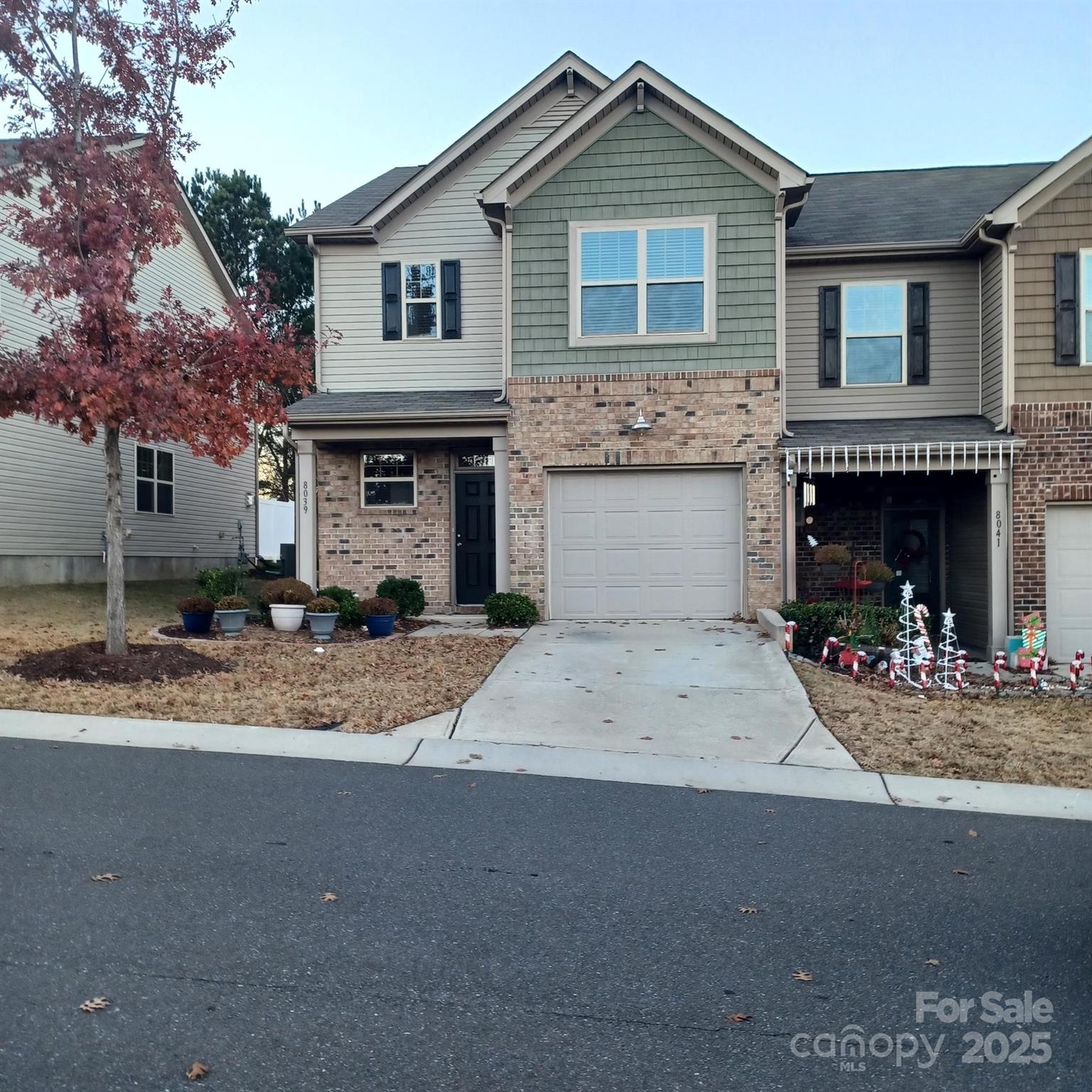 8039 Scarlet Oak Terrace Property Photo 14