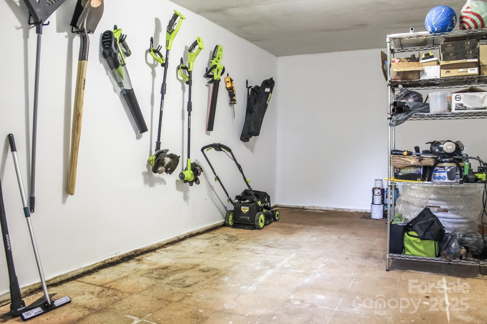 2601 Ashley Road Property Photo 24