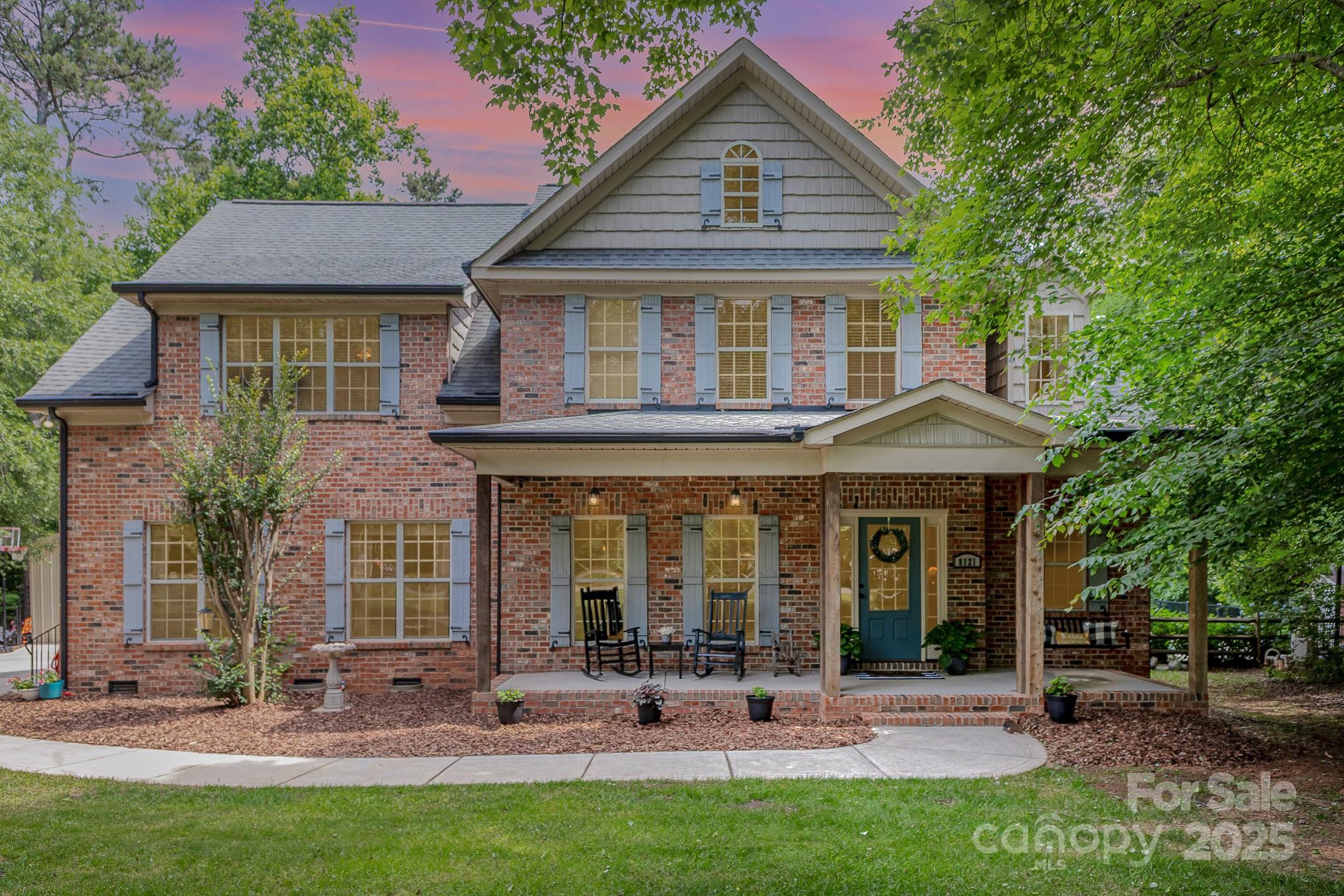8121 Cane Pointe Lane Property Photo 1