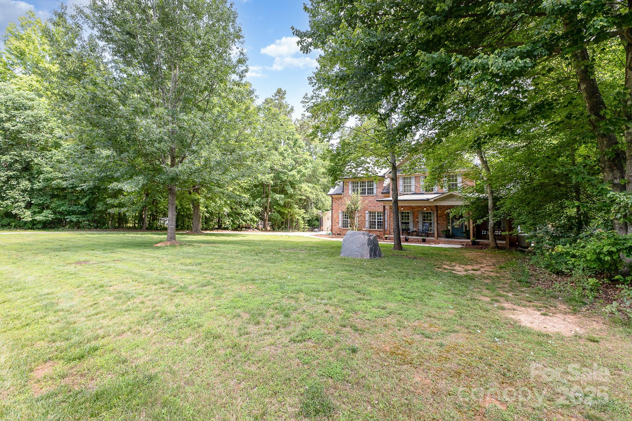 8121 Cane Pointe Lane Property Photo 5