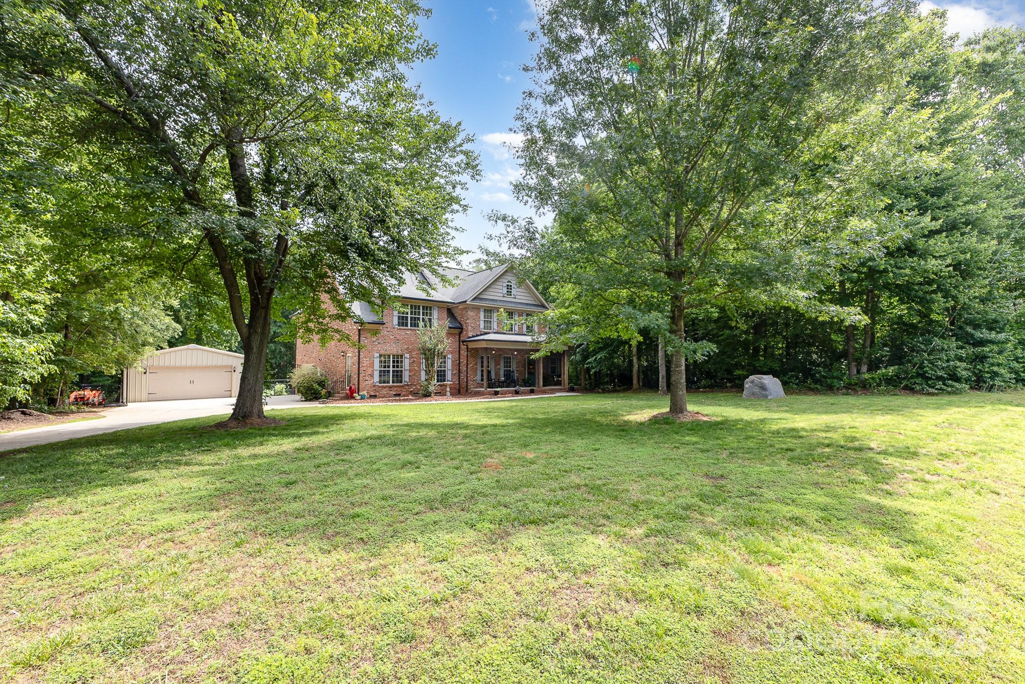 8121 Cane Pointe Lane Property Photo 6