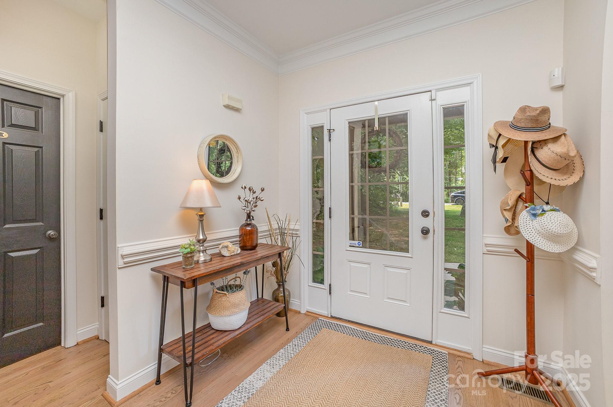 8121 Cane Pointe Lane Property Photo 8