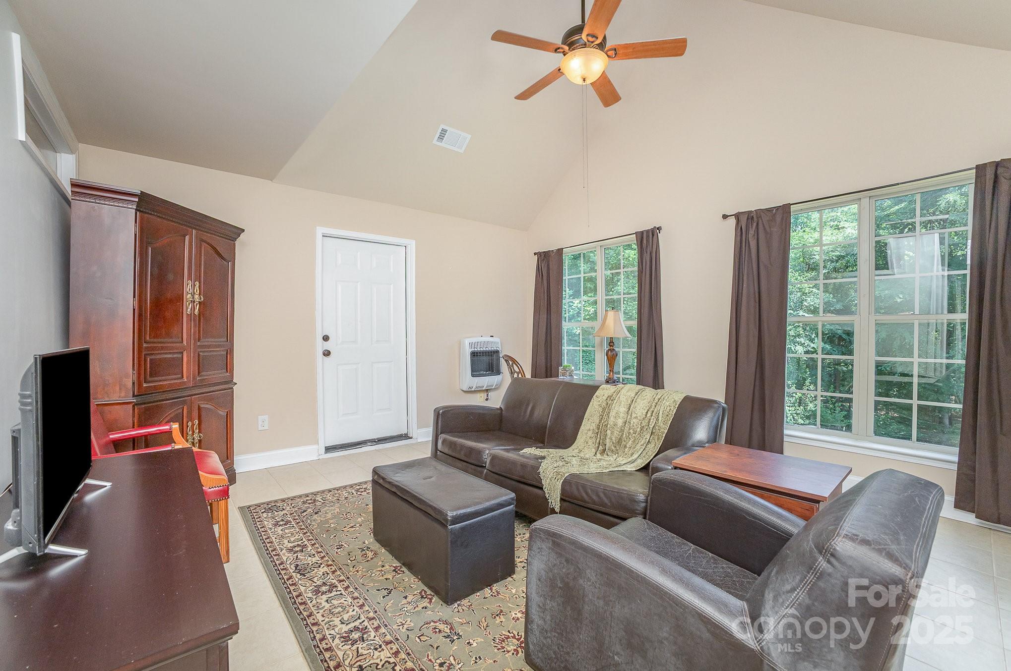 8121 Cane Pointe Lane Property Photo 18