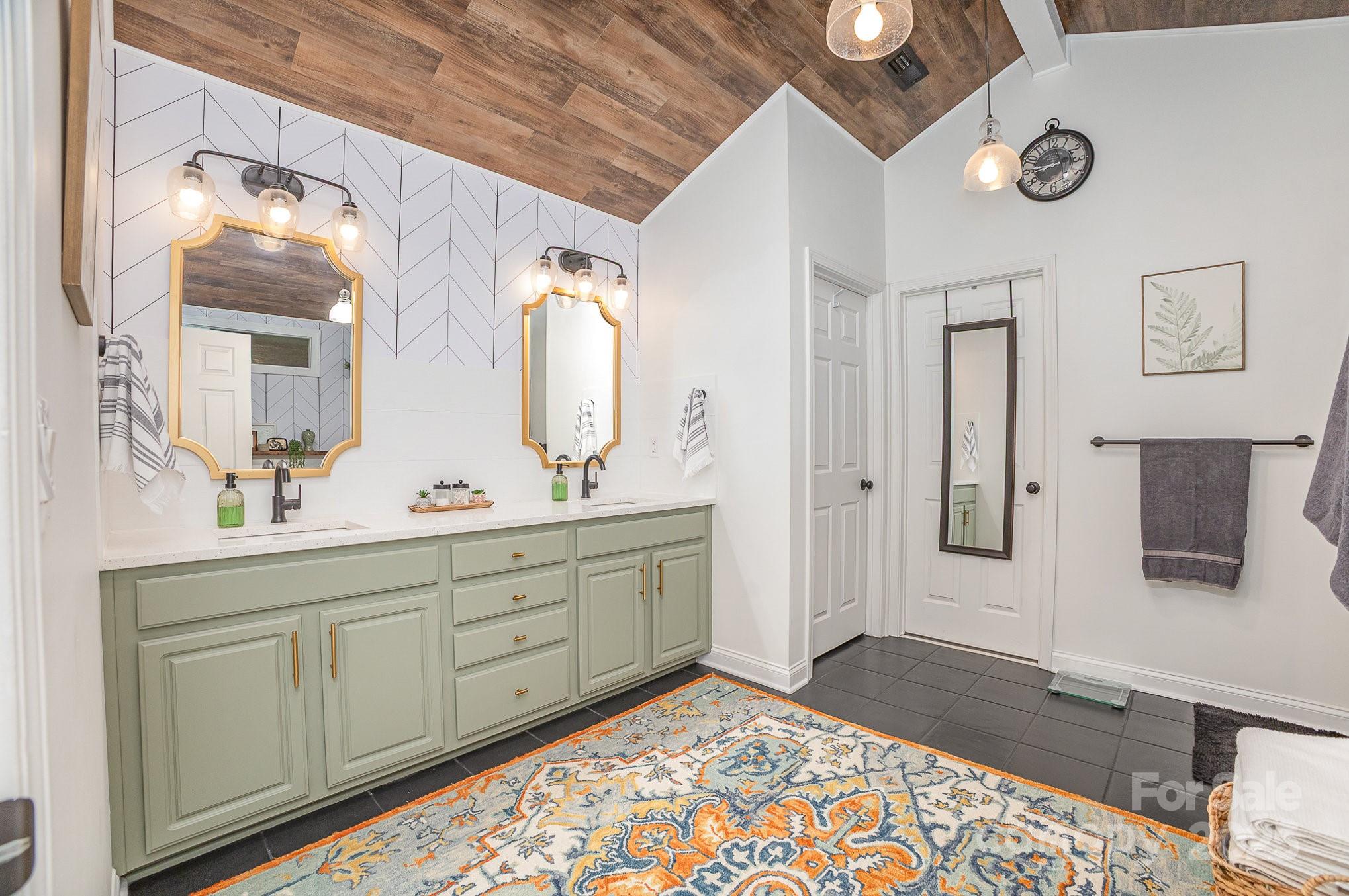 8121 Cane Pointe Lane Property Photo 23