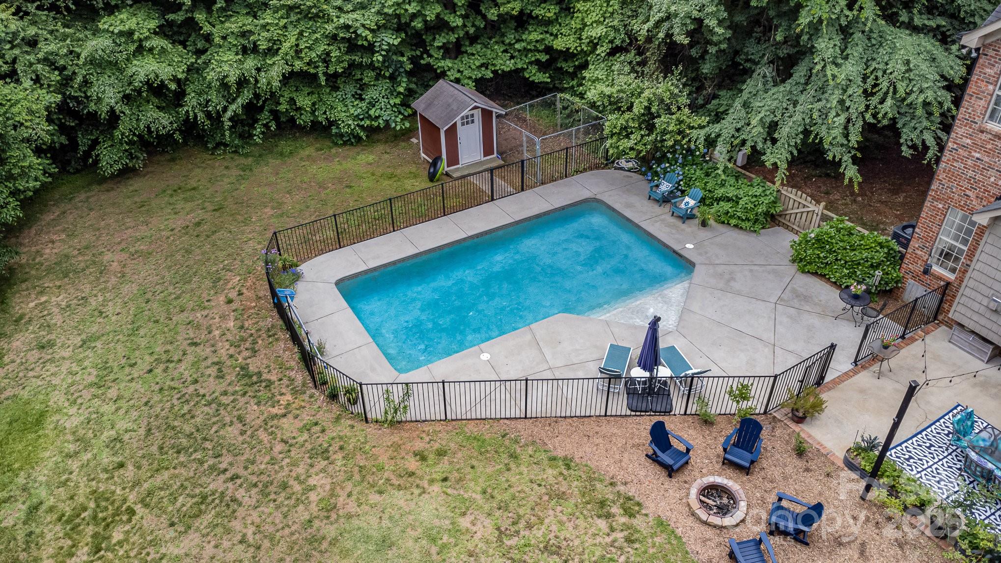 8121 Cane Pointe Lane Property Photo 37