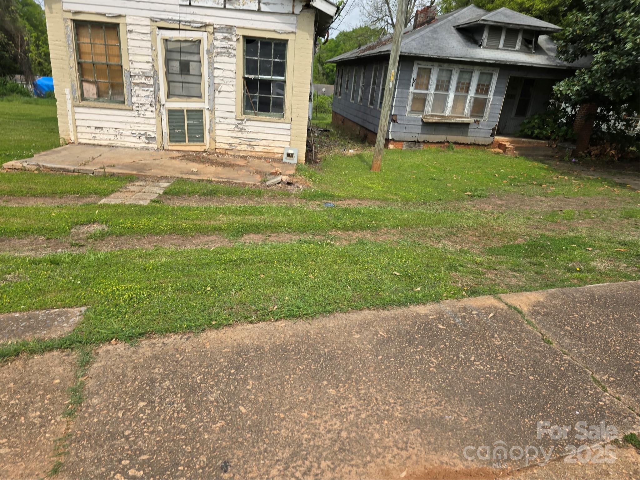 530 W Frederick Street Property Photo 2