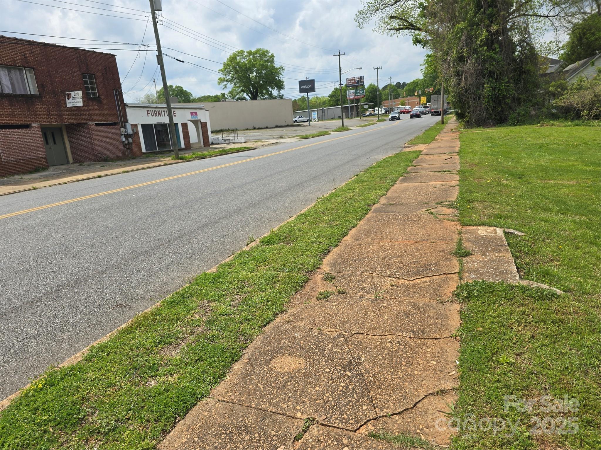 530 W Frederick Street Property Photo 6