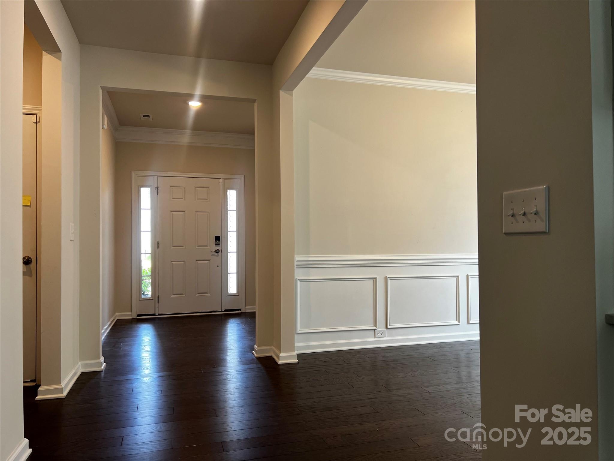 147 Dubois Drive Property Photo 2