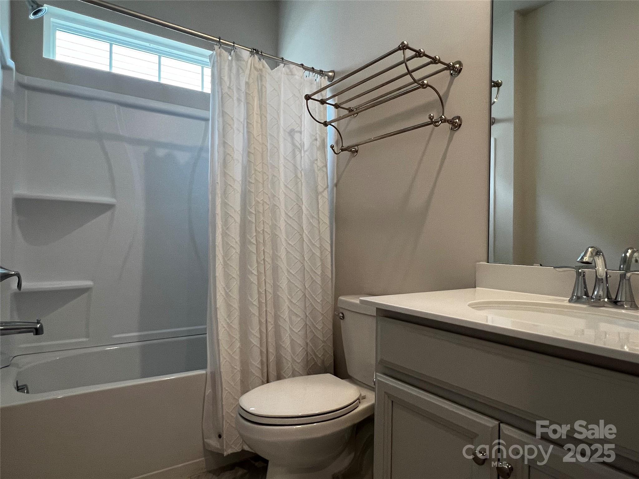 147 Dubois Drive Property Photo 4