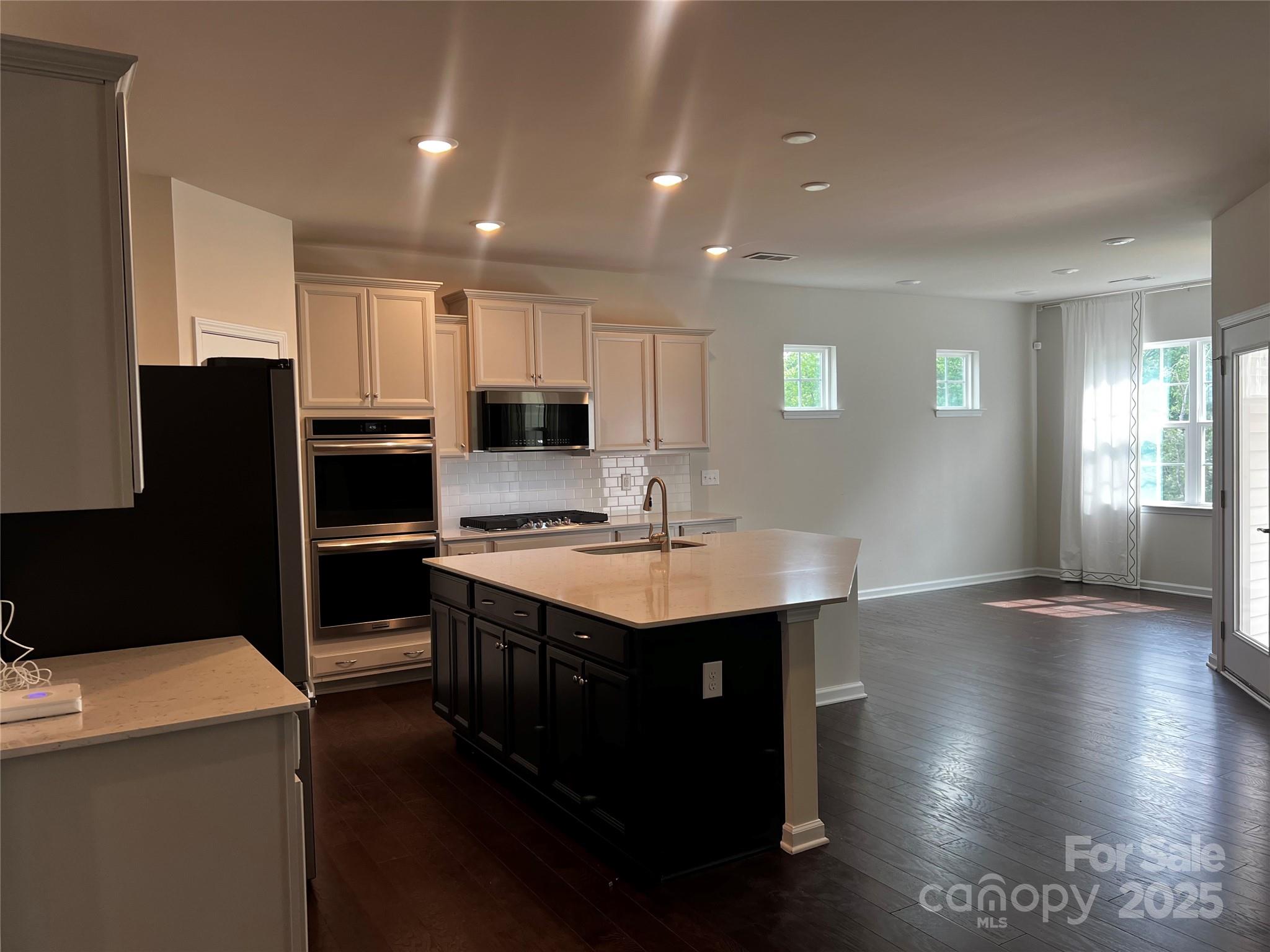 147 Dubois Drive Property Photo 10