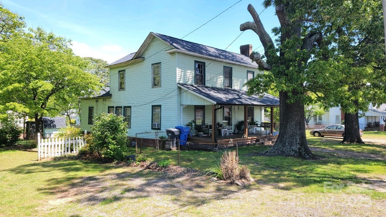 164 N Eastway Drive Property Photo 3