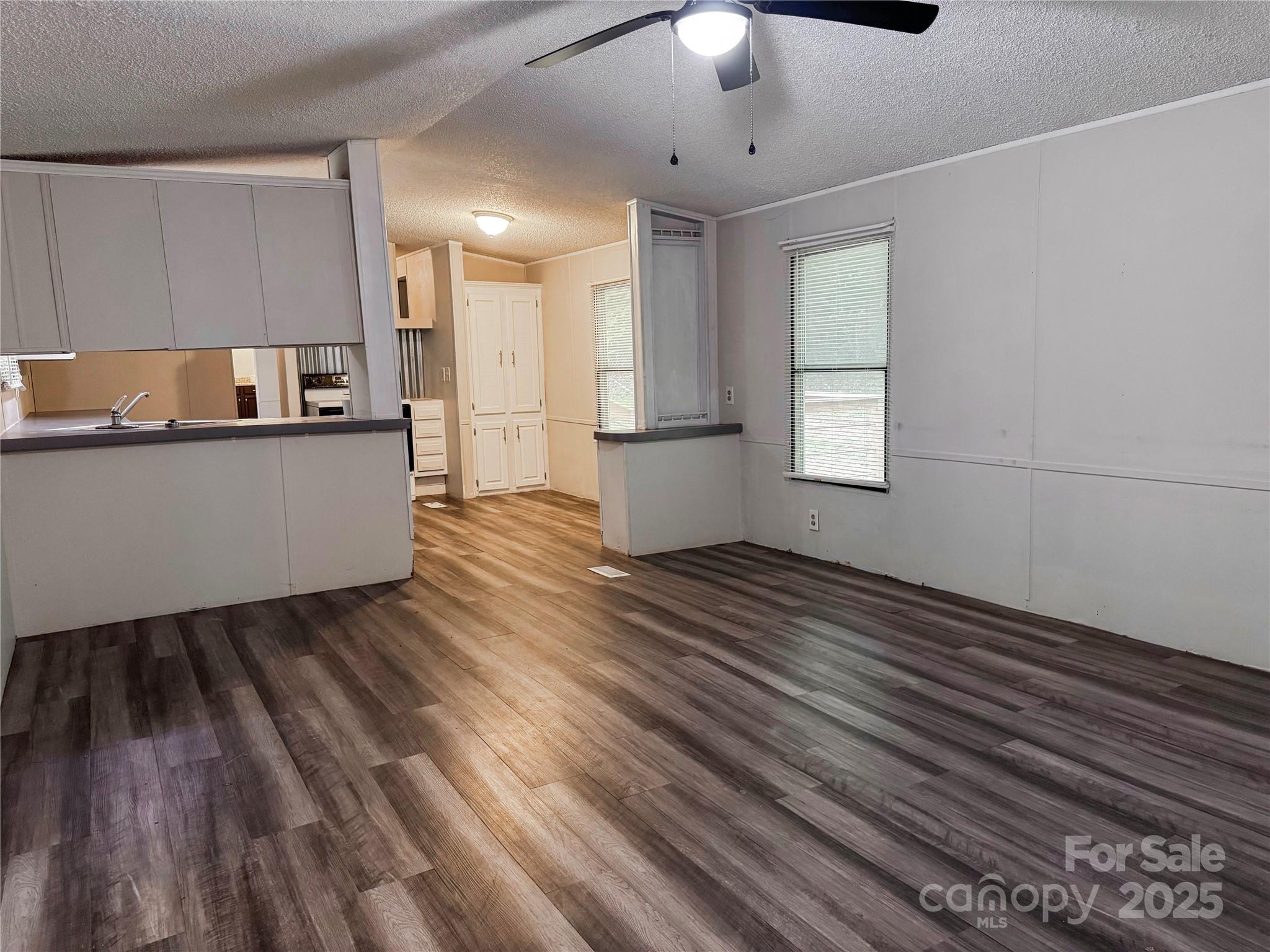 1145 Daniel Road Property Photo 5