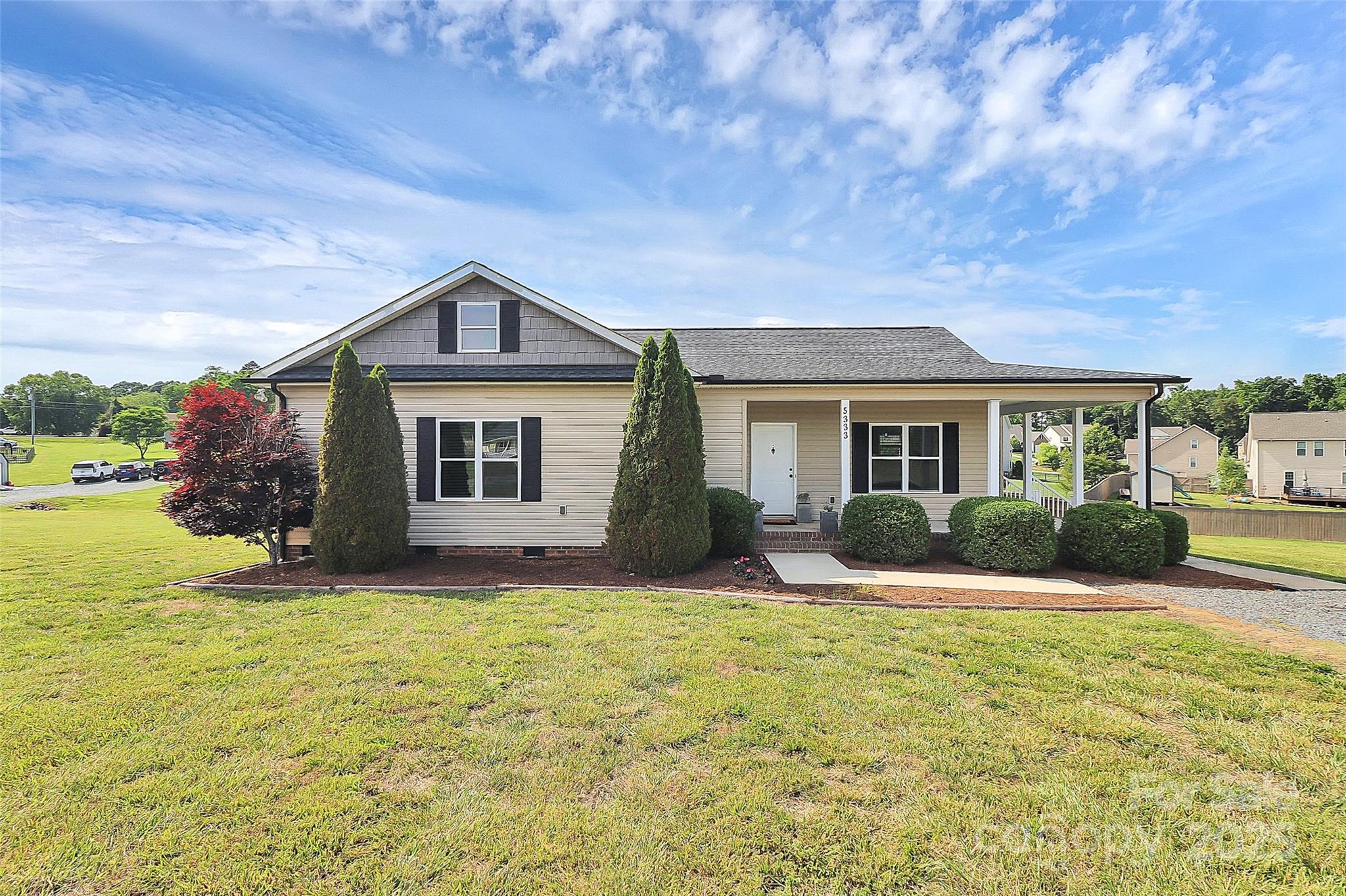 5333 Lake Glenn Drive Property Photo 1