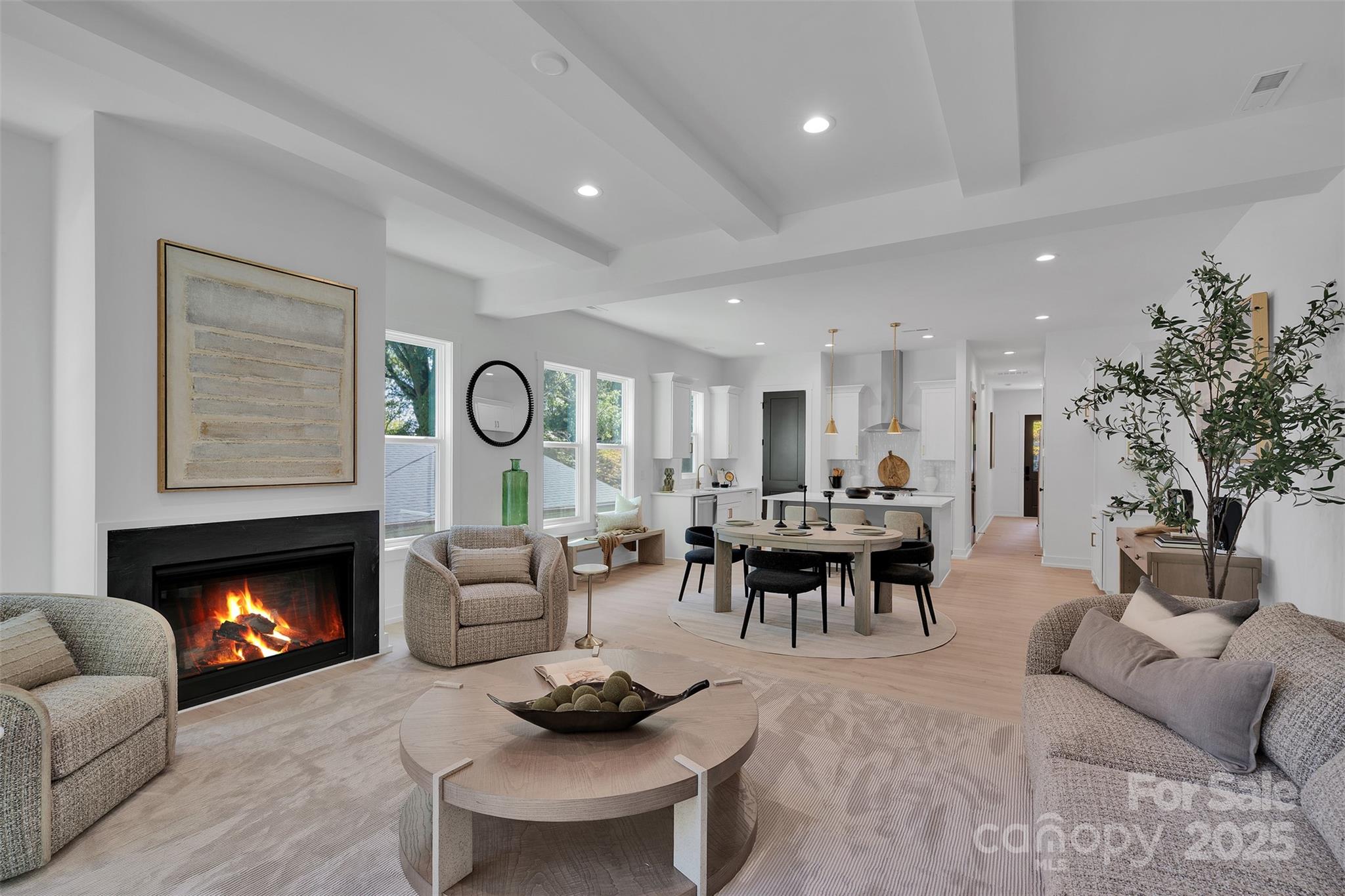 5615 Lantana Avenue B Property Photo 3