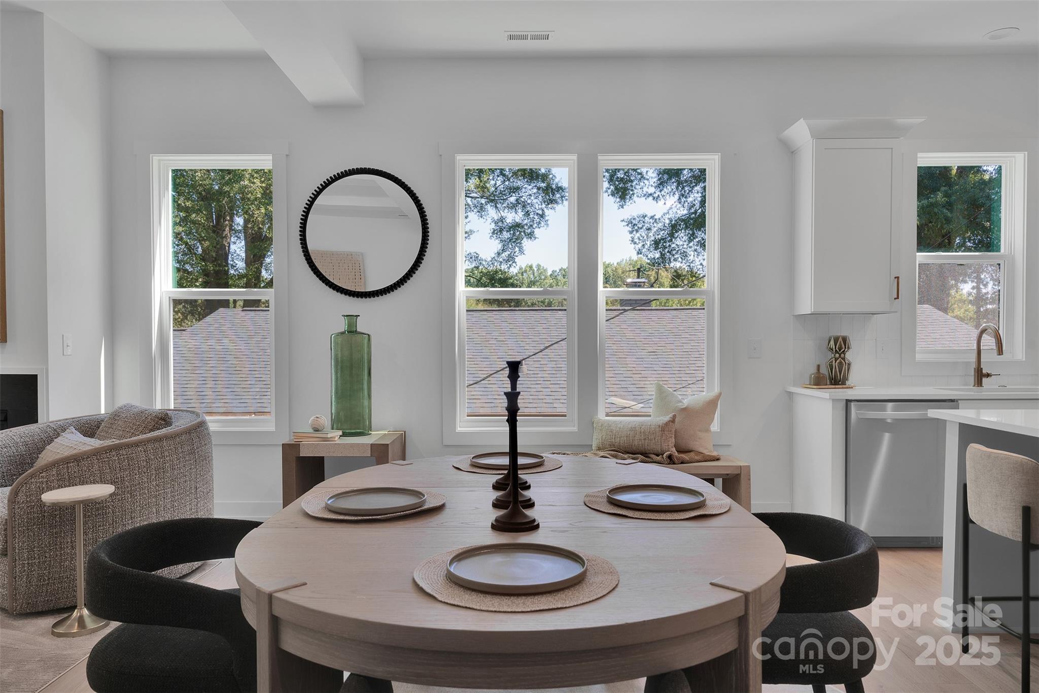 5615 Lantana Avenue B Property Photo 9