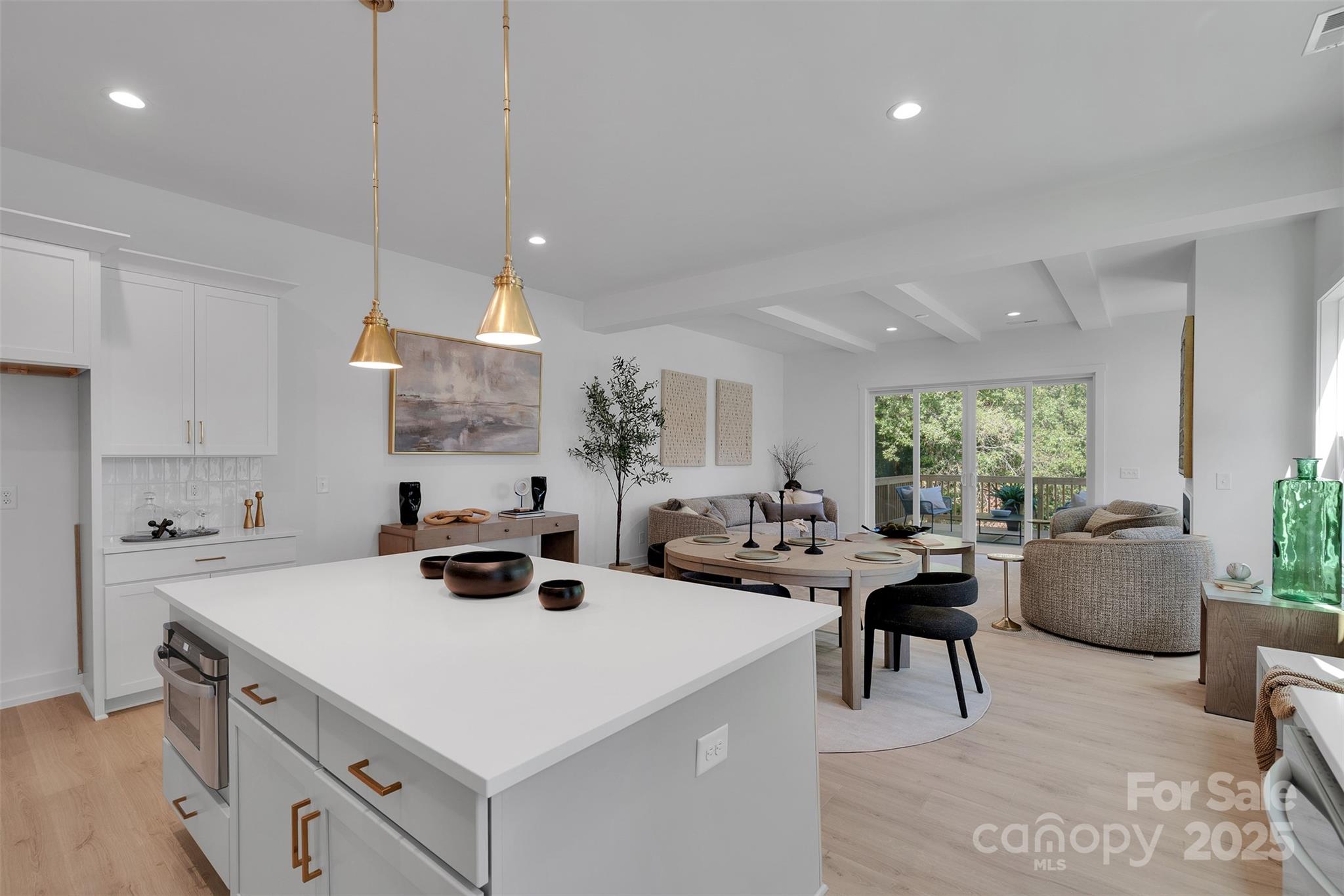 5615 Lantana Avenue B Property Photo 12