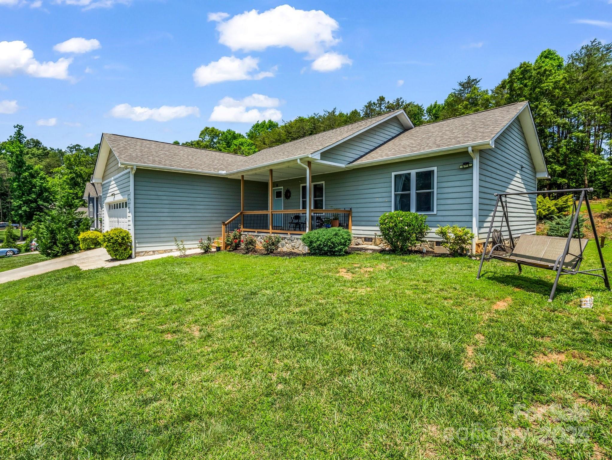 2301 Saratoga Run Property Photo 1