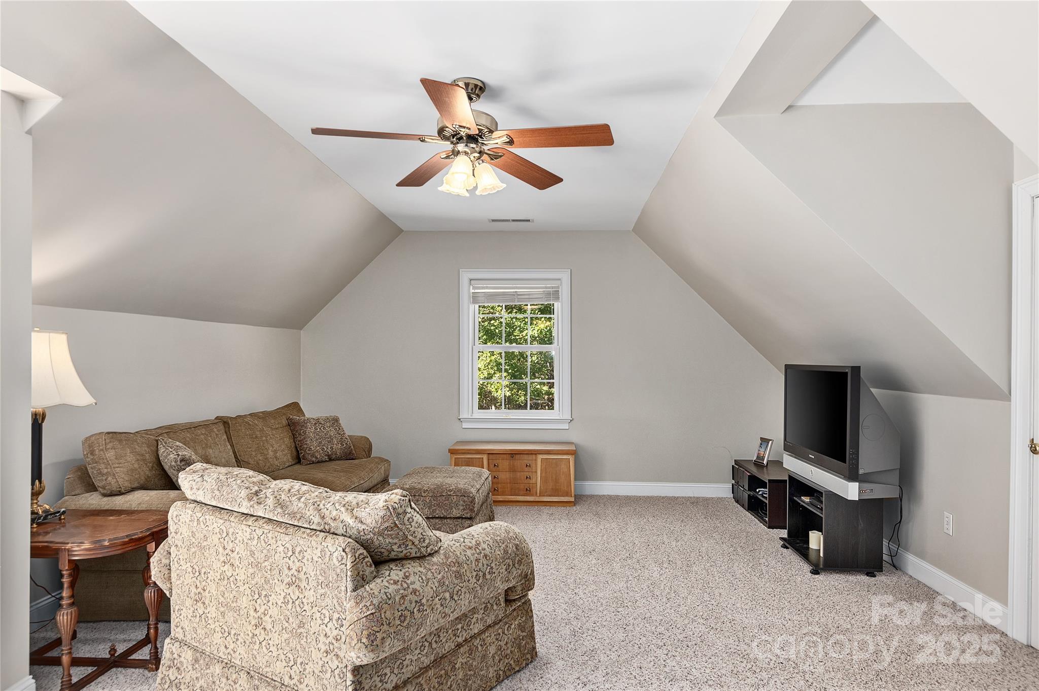733 Hidden Hills Drive Property Photo 28