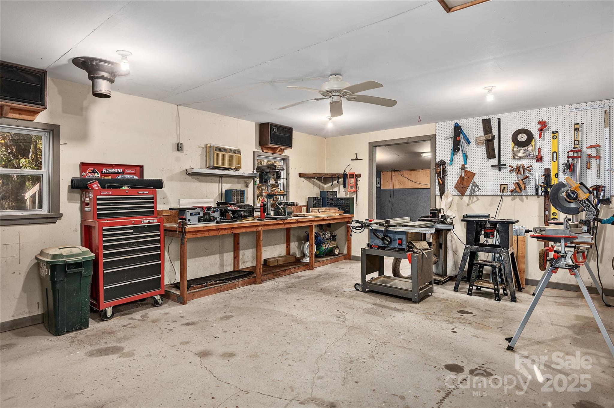 733 Hidden Hills Drive Property Photo 41