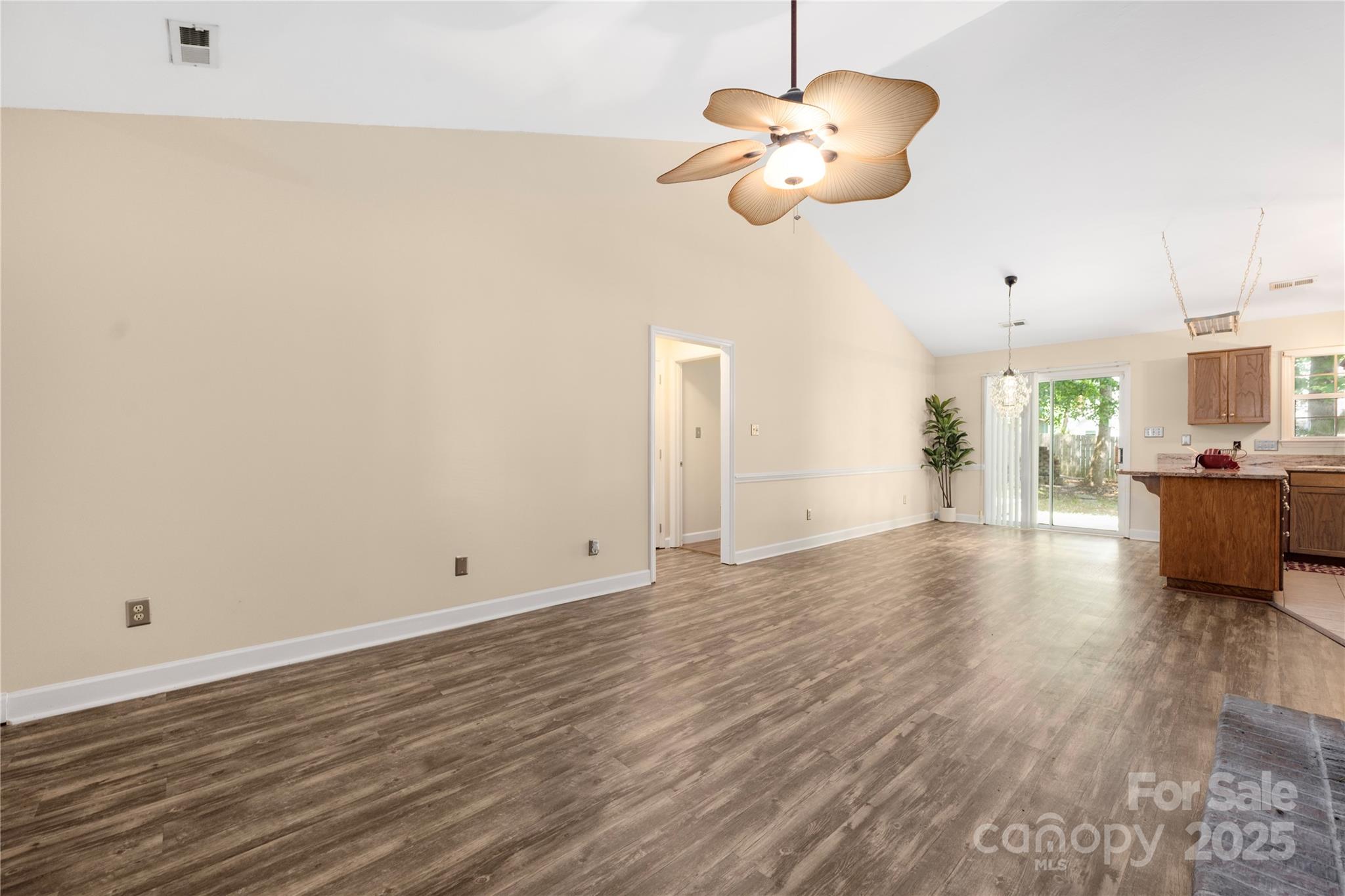 172 Valleybrook Drive 8 Property Photo 8