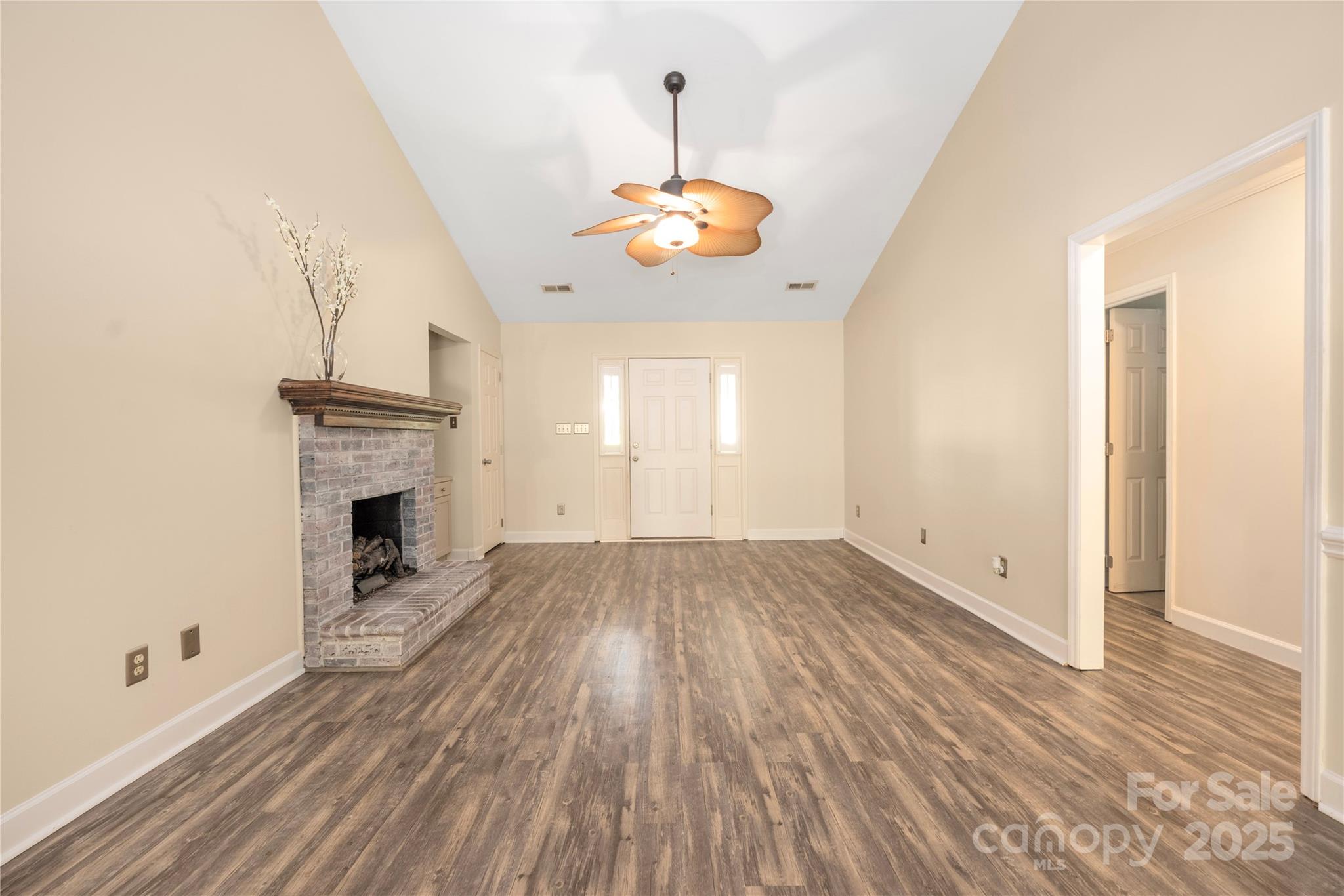 172 Valleybrook Drive 8 Property Photo 10