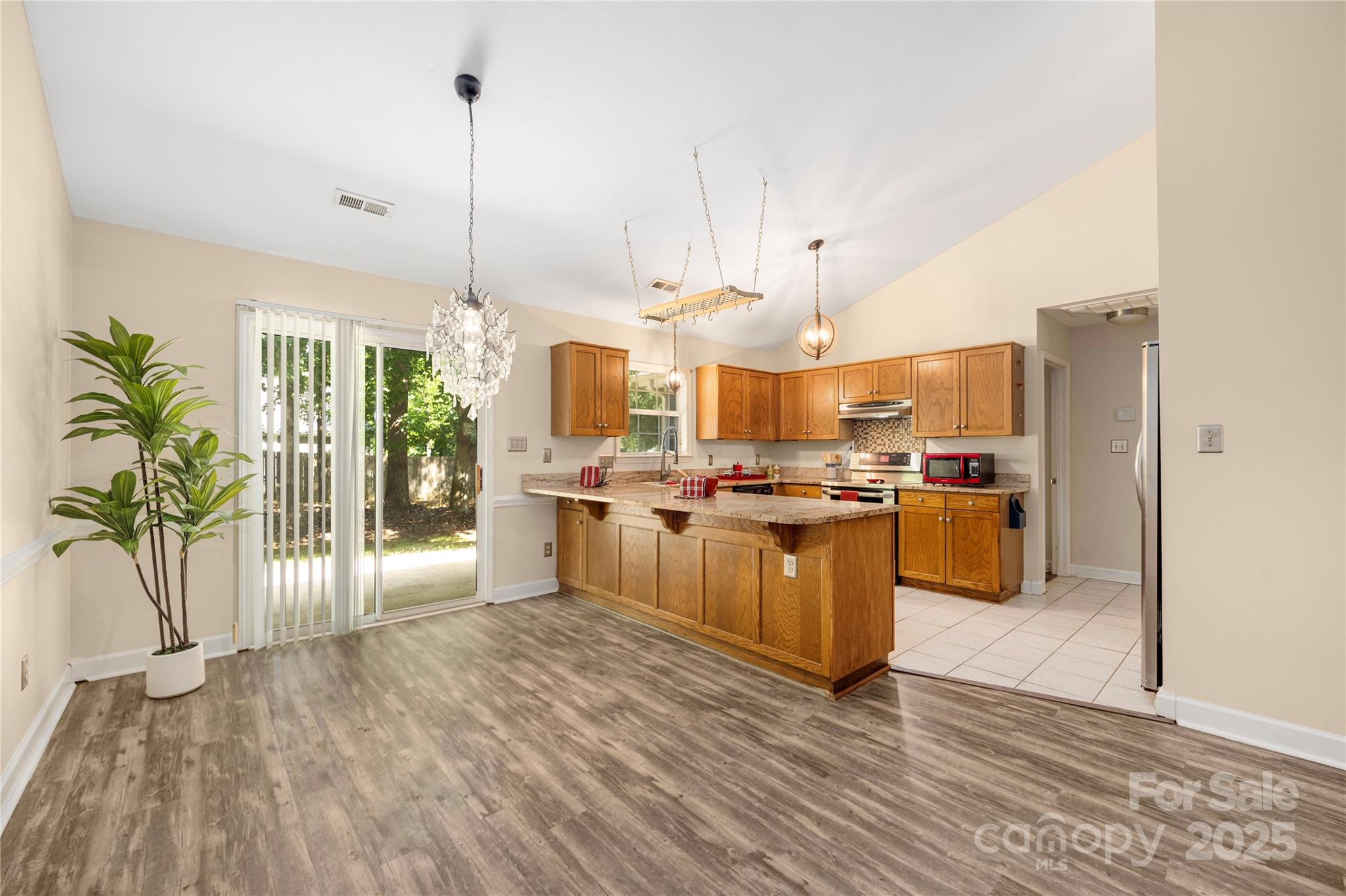 172 Valleybrook Drive 8 Property Photo 12