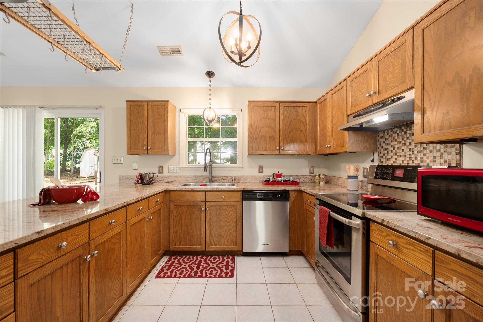 172 Valleybrook Drive 8 Property Photo 15