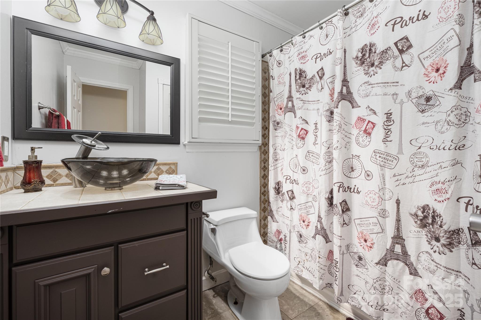 172 Valleybrook Drive 8 Property Photo 18